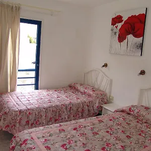 https://los-lajones-apartamentos.in-canary-islands.com