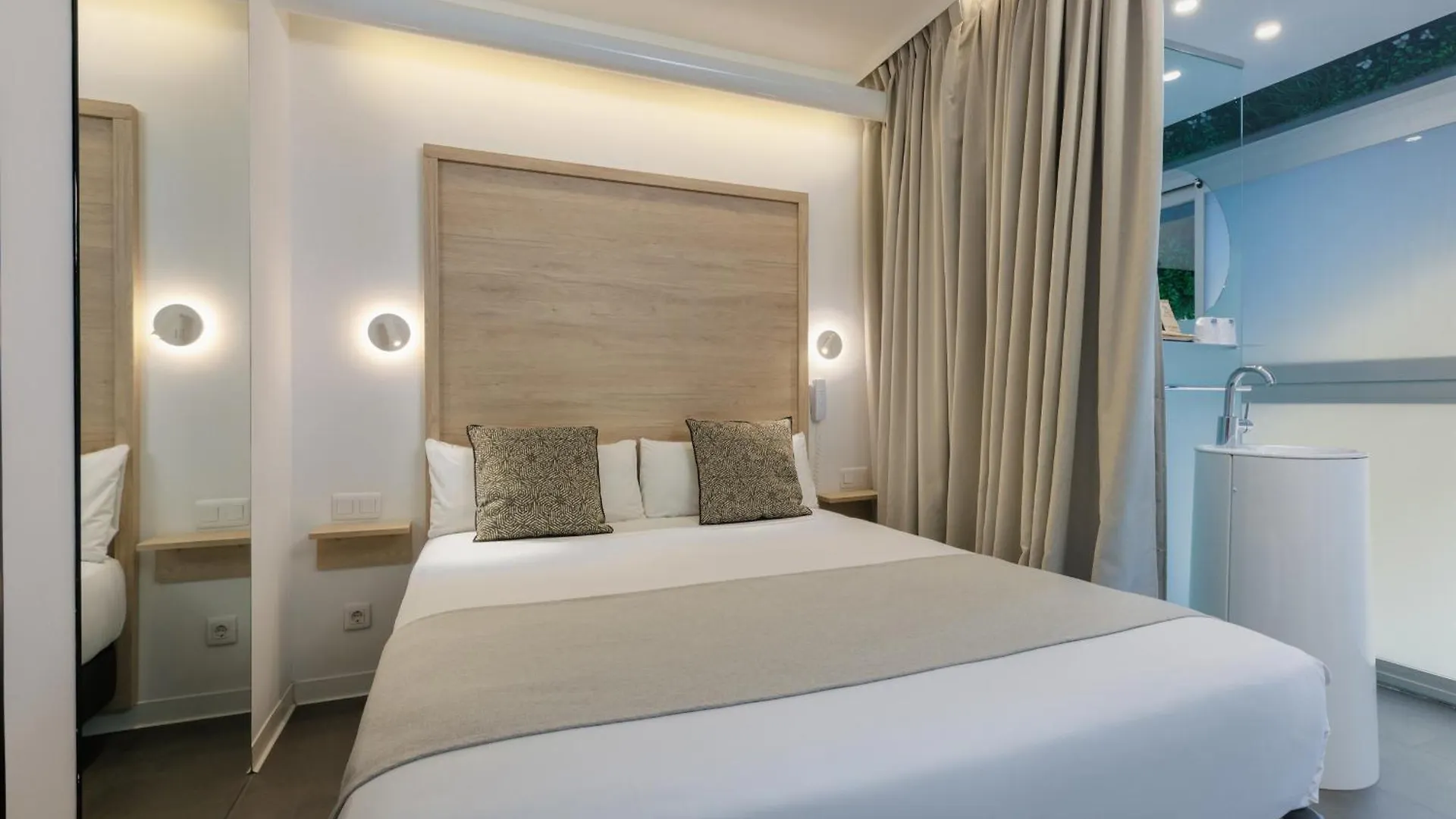 Casa Lit Barcelona Hotel 3*,  Spain
